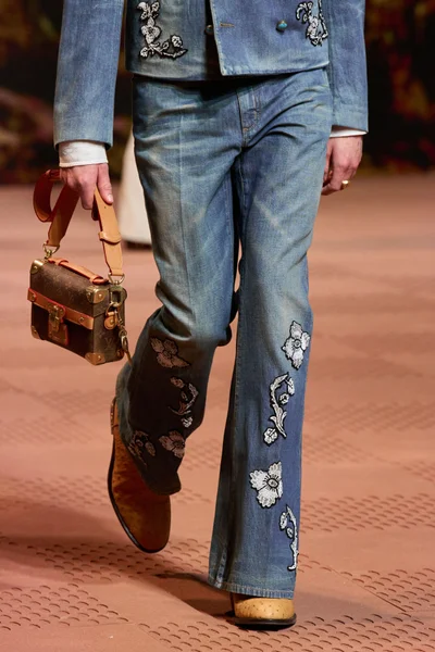 Look 41